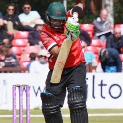 Umar Akmal 76 off 49 for Leisectershire Foxes