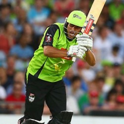 Usman Khawaja First ton of the event for Sydney Thunder